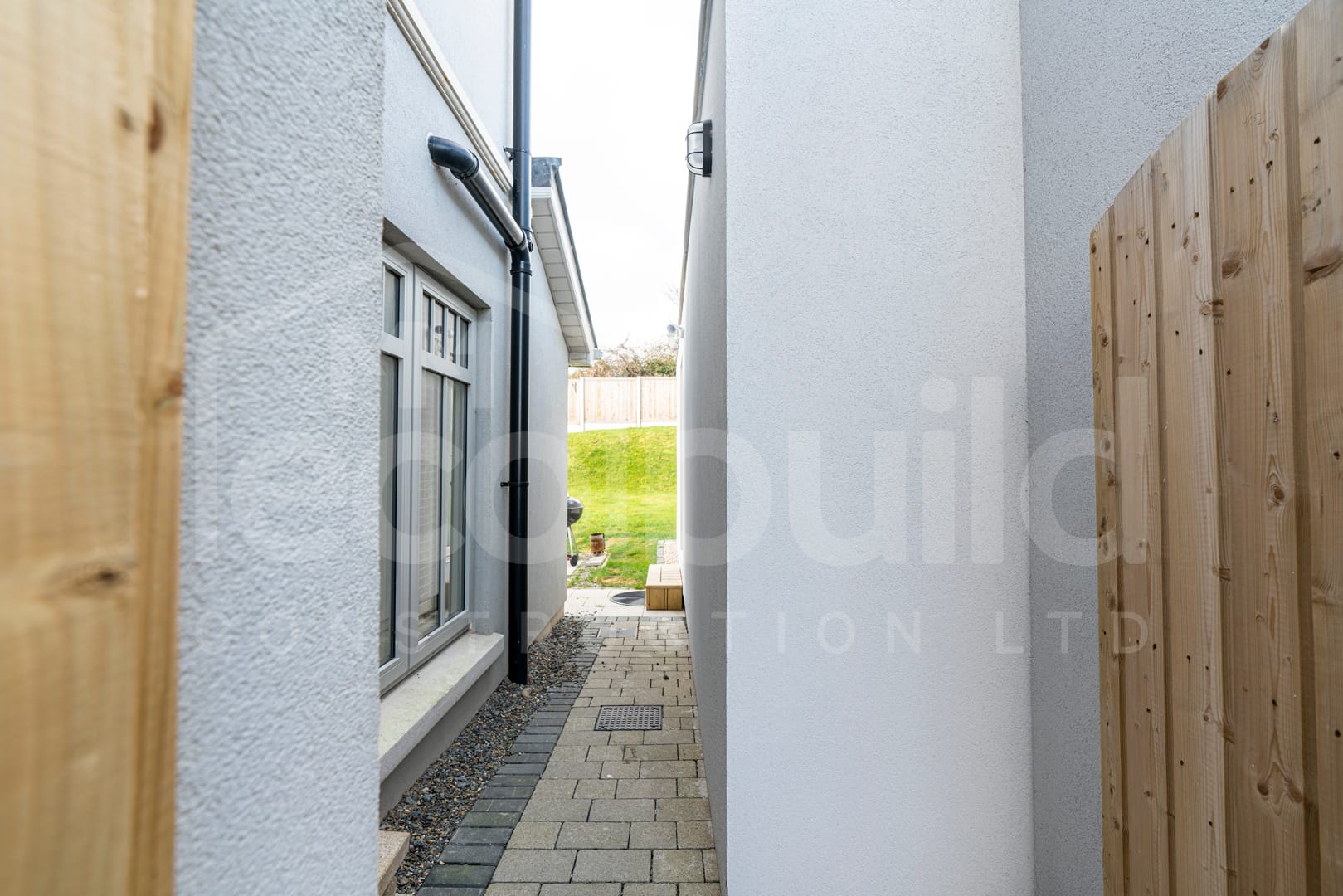 8.8m x 2.6m Office Garden Studio – Wicklow