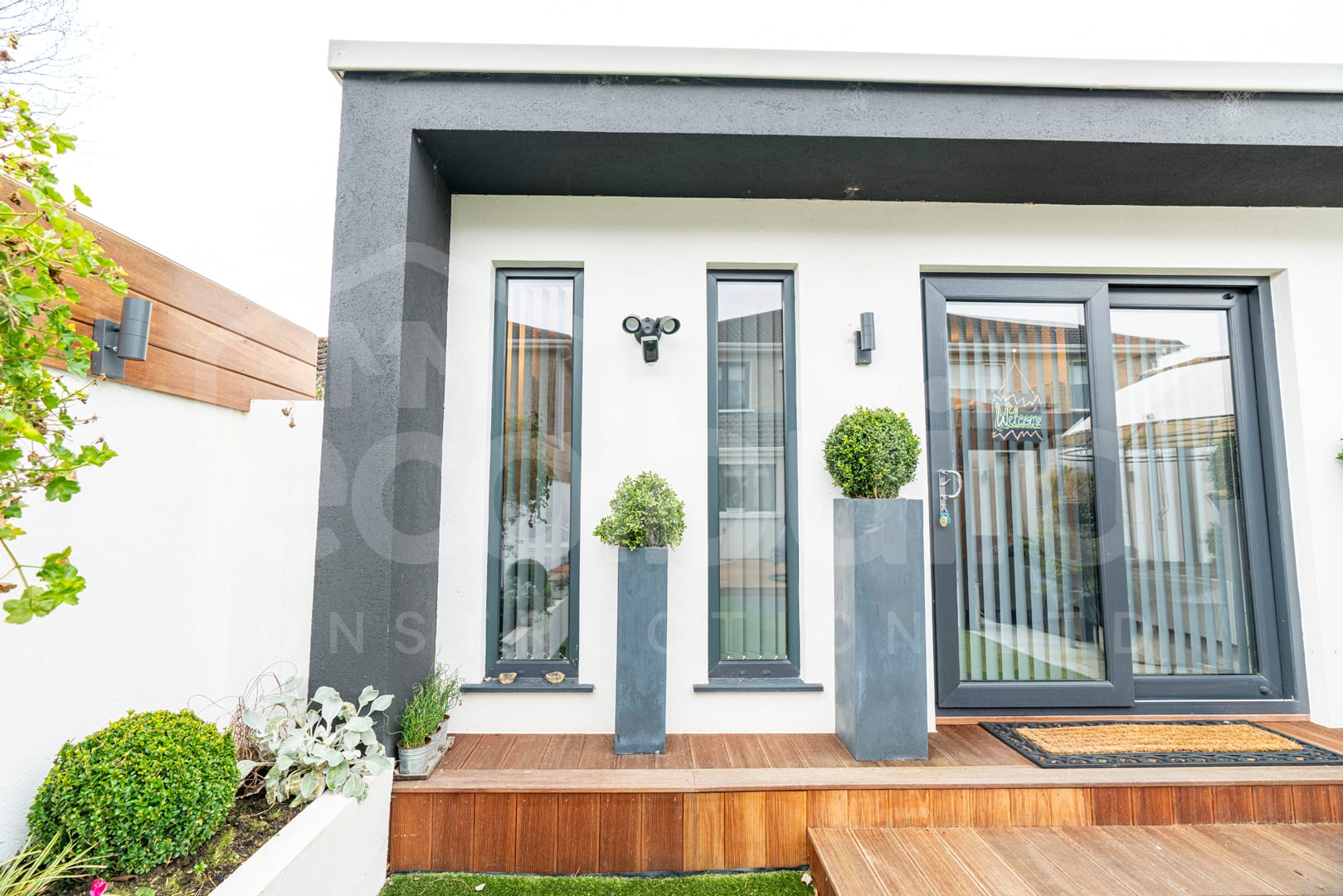 Triangle Garden Office + Storage