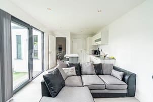 1 Bed E1 – L Shape Garden Room – Dublin